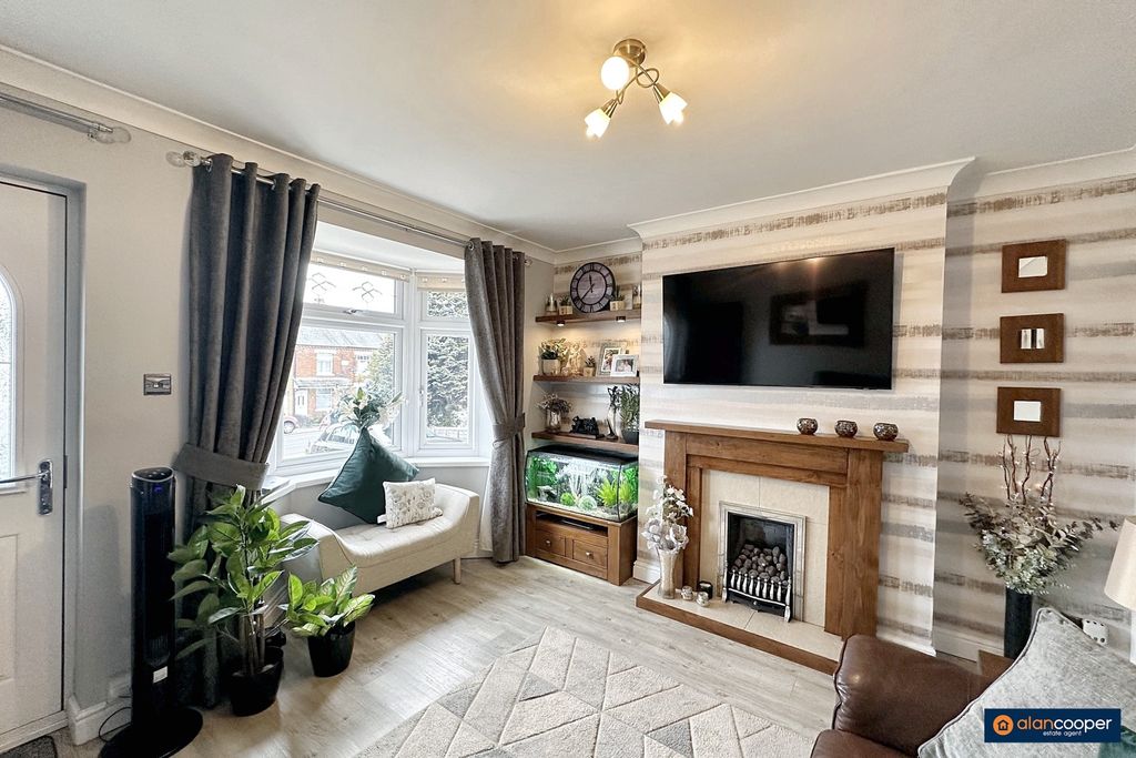 Property photo 2 of 28 4445502