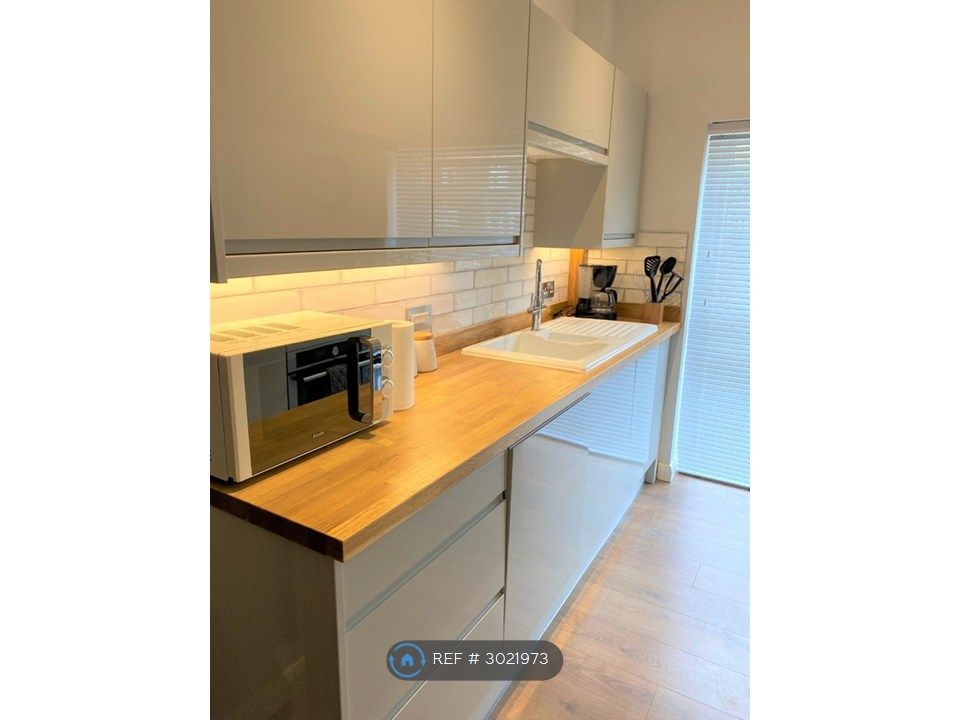 Property photo 2 of 13 Kitchen