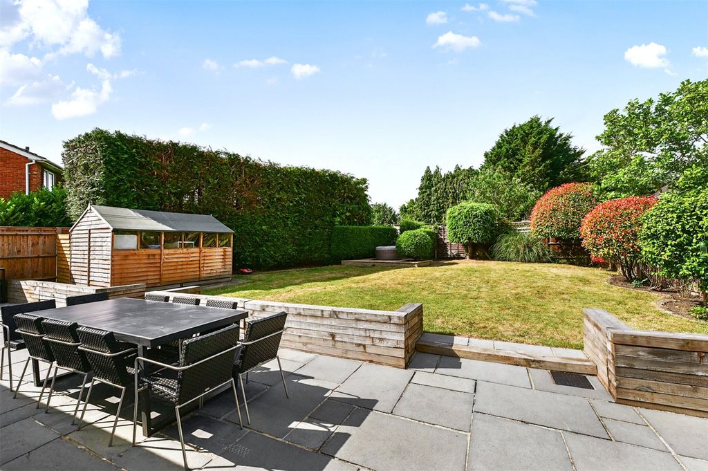 Property photo 2 of 23 Picture No. 25