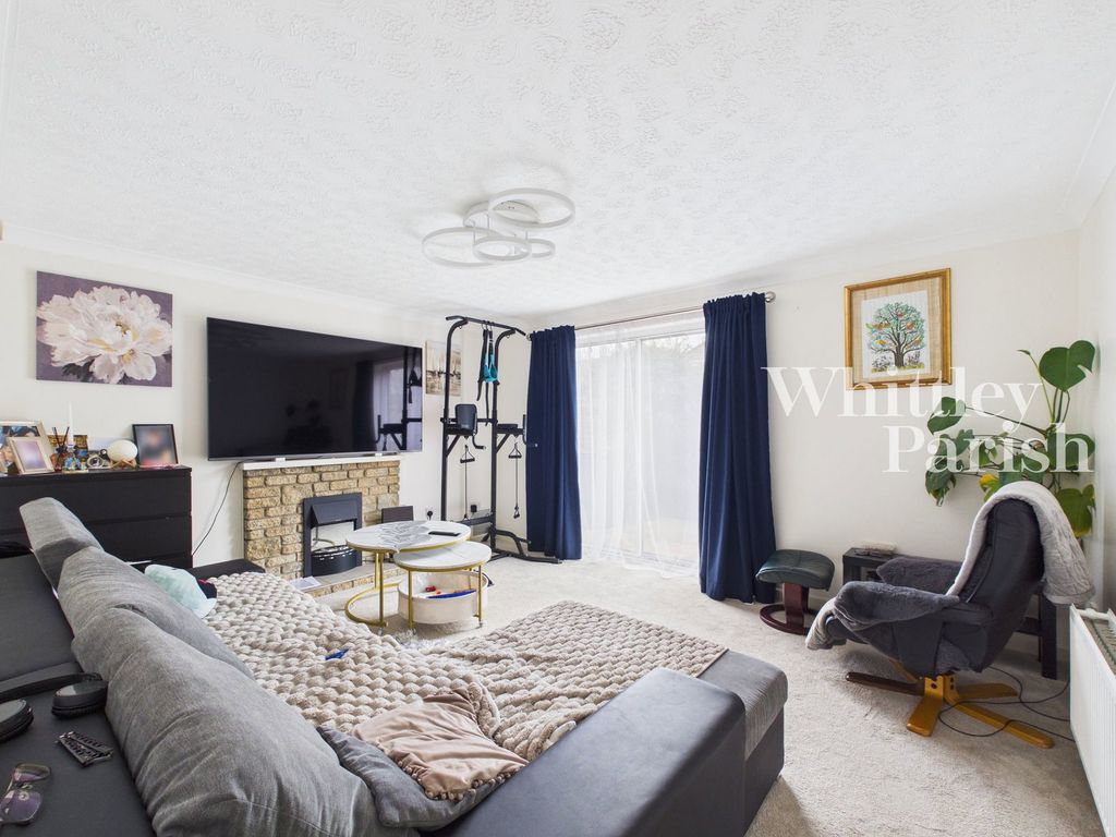 Property photo 2 of 11