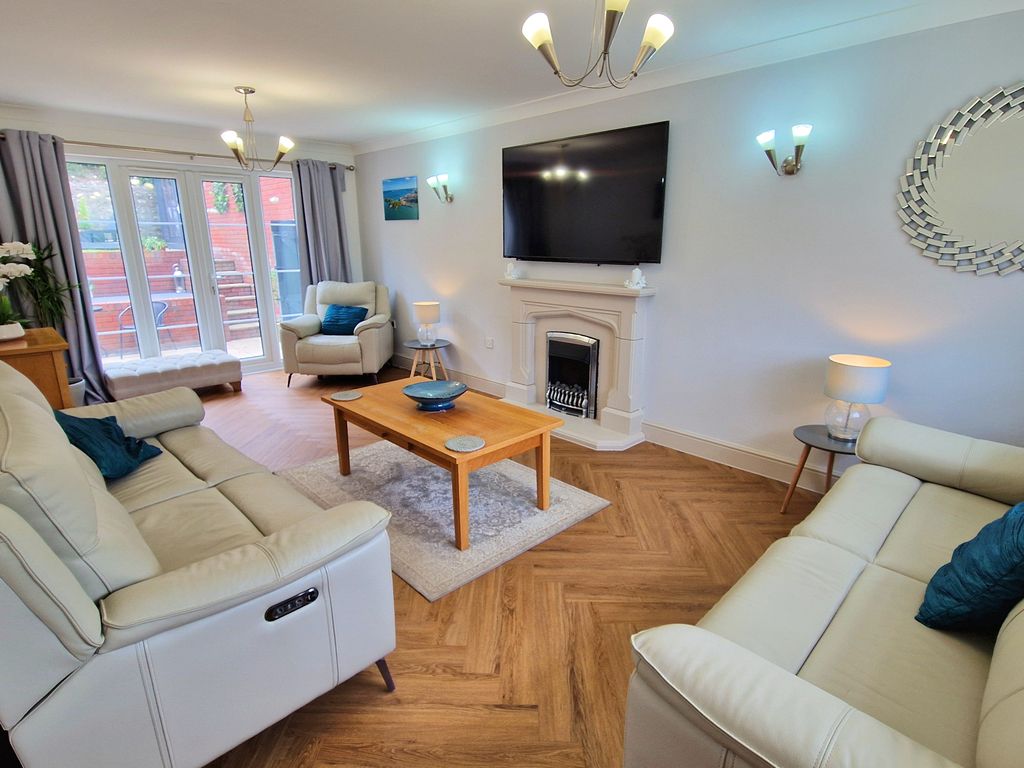 Property photo 2 of 35