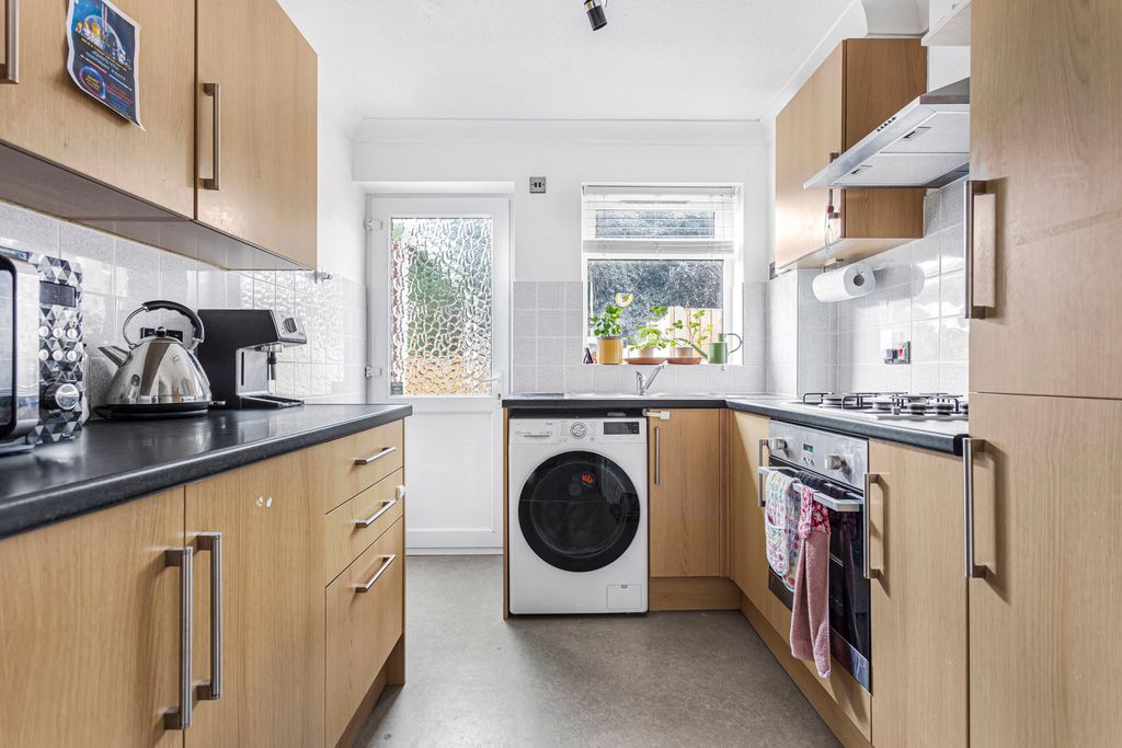 Property photo 3 of 13 Kitchen