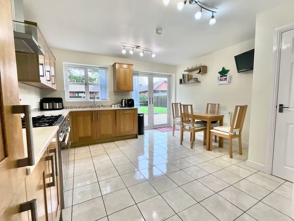 Property photo 2 of 22