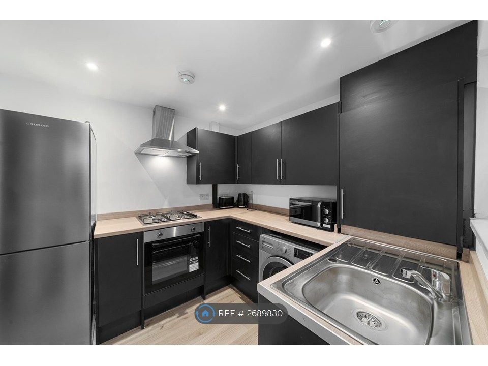 Property photo 2 of 26