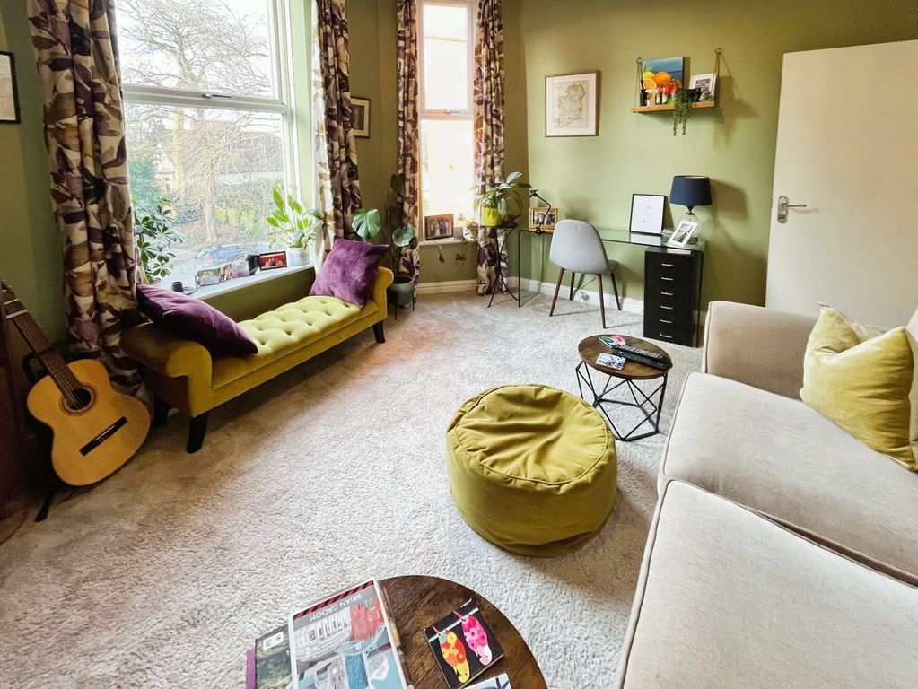 Property photo 3 of 12 Picture 3