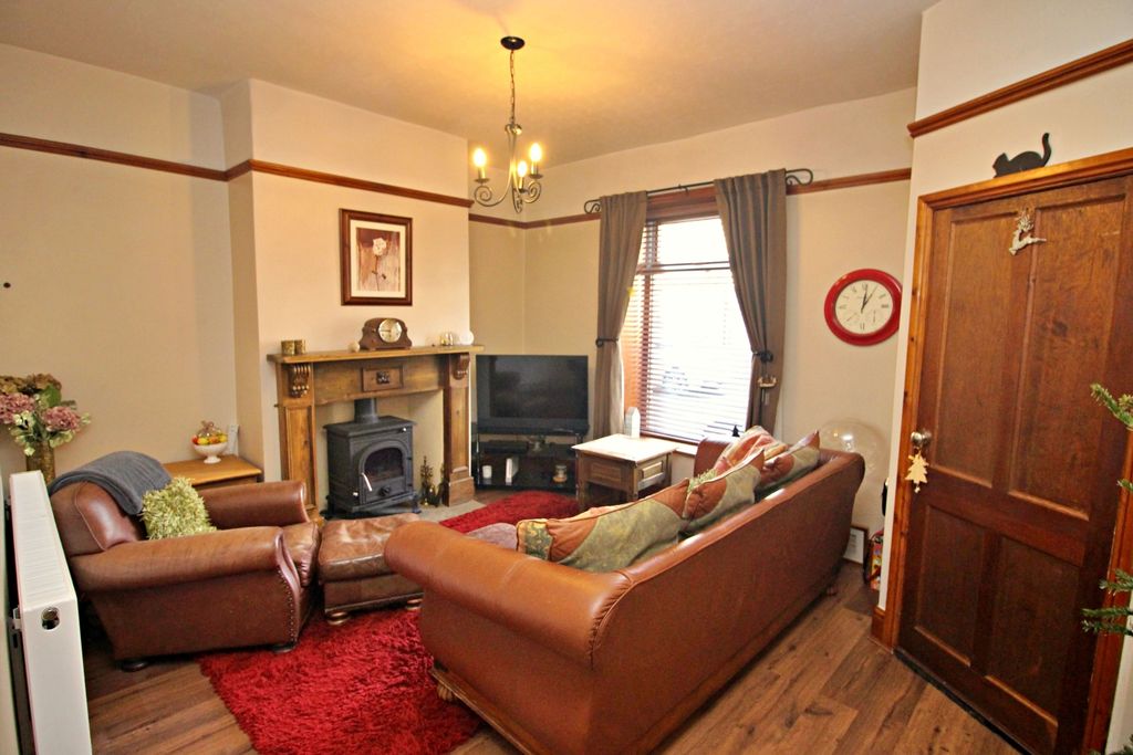 Property photo 2 of 15 Living Room