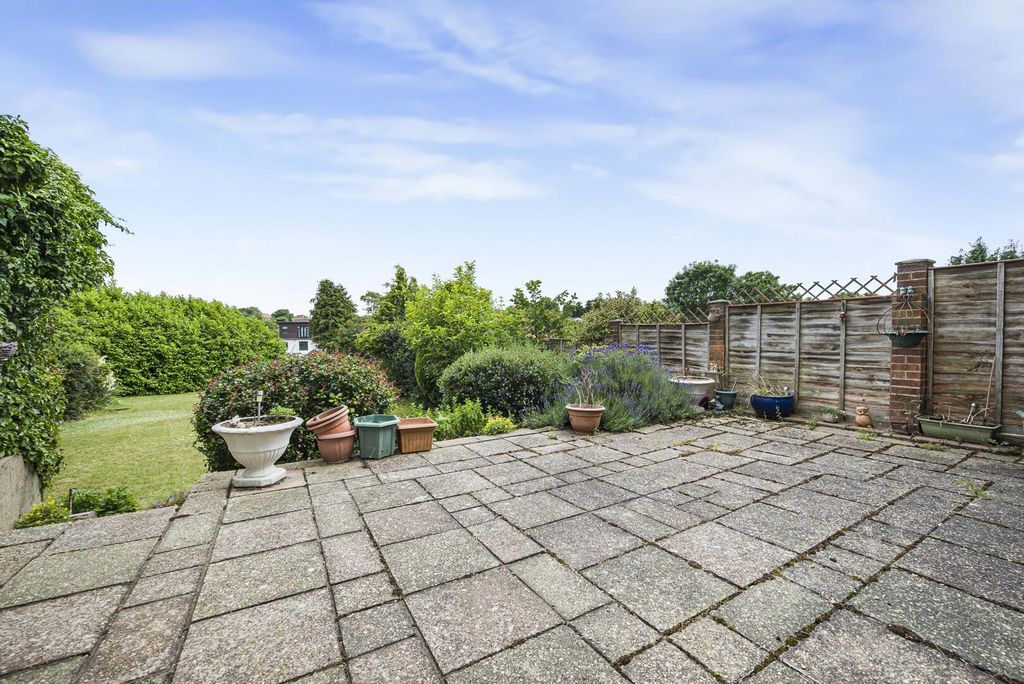 Property photo 3 of 19 Terrace / Patio