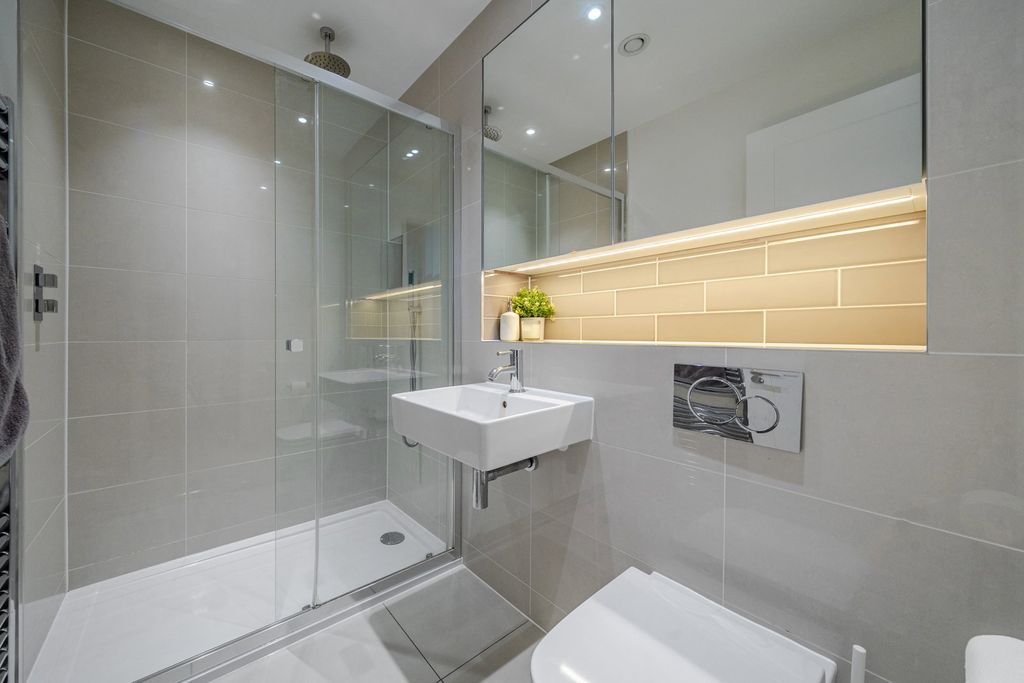 Additional image 13 of 2 bed flat for saleAtkinson House, 3 Eden Place, Oxted RH8