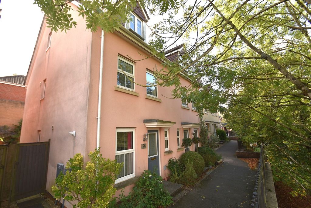 Property photo 1 of 25 Seddons Tiverton