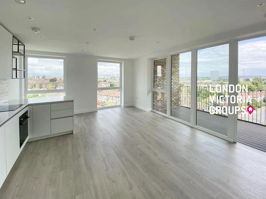 Property photo 3 of 15 1-6387.Jpg