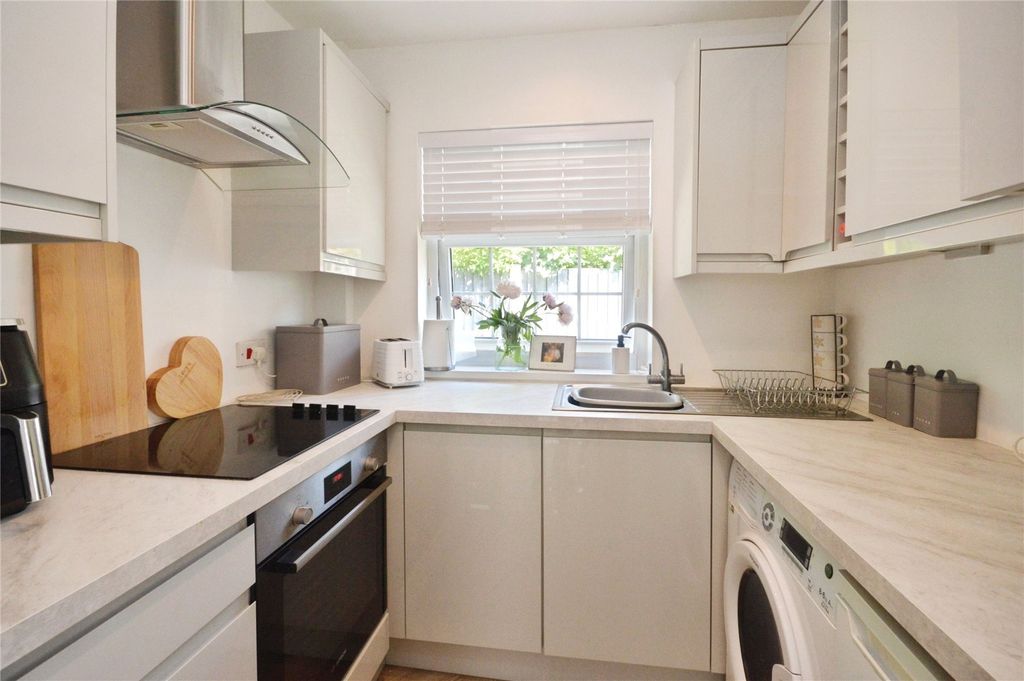 Property photo 3 of 9 Picture No. 06