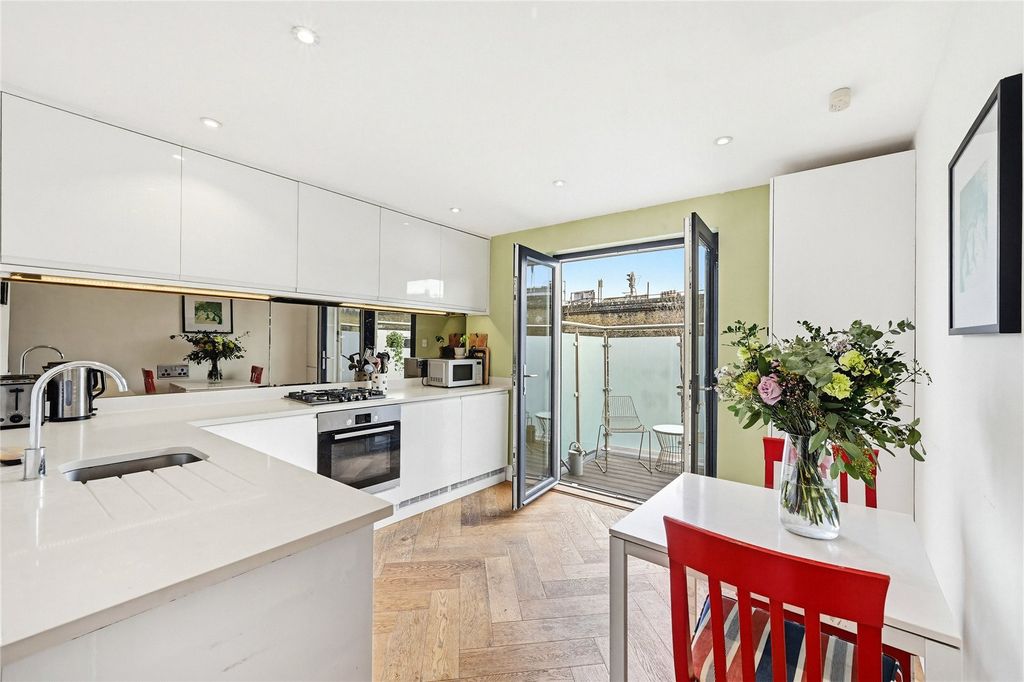 Property photo 2 of 13 Kitchen