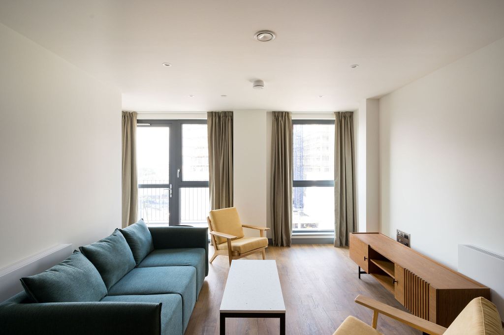 Property photo 2 of 20