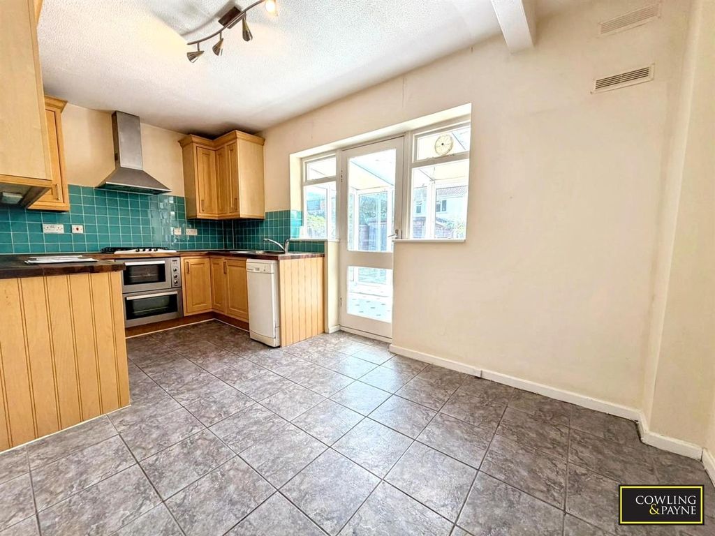 Property photo 2 of 20