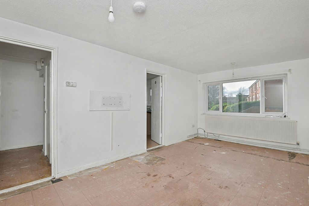 Property photo 2 of 14 131 North Sherwood Street, Nottingham, Ng1 4Ez