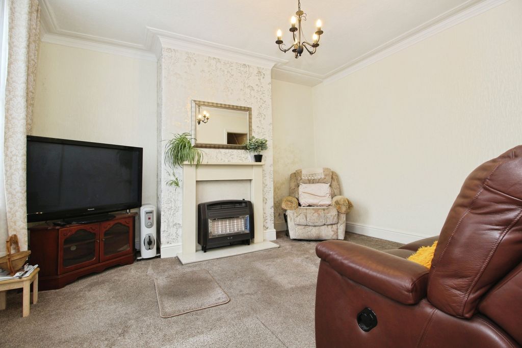 Property photo 3 of 13