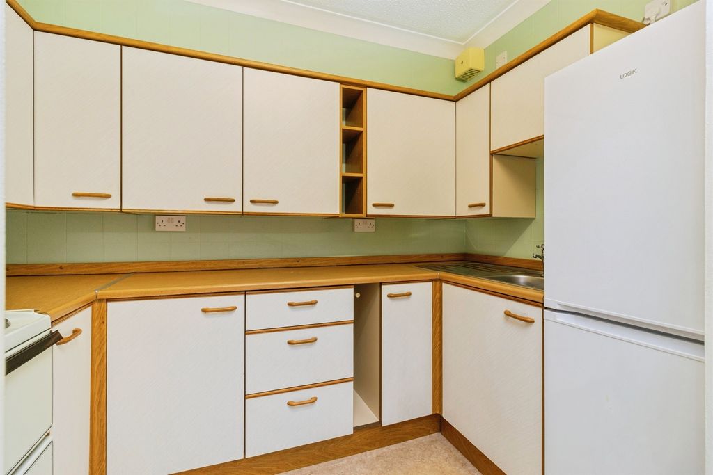 Property photo 3 of 20