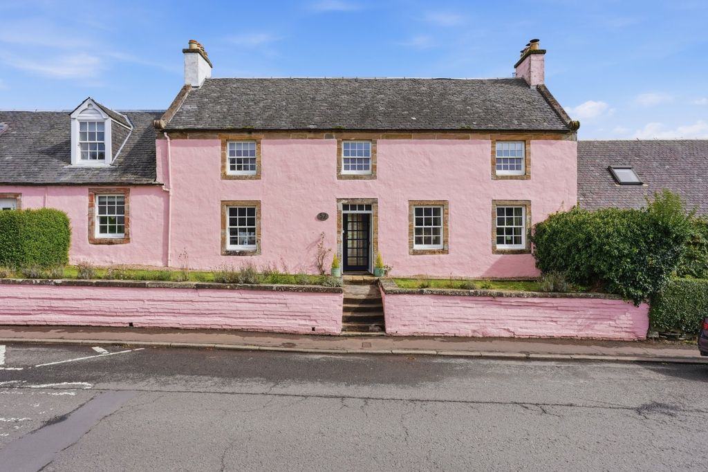 Property photo 1 of 26 Nairn House