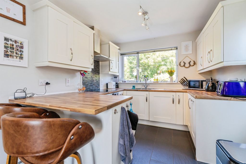Property photo 3 of 16