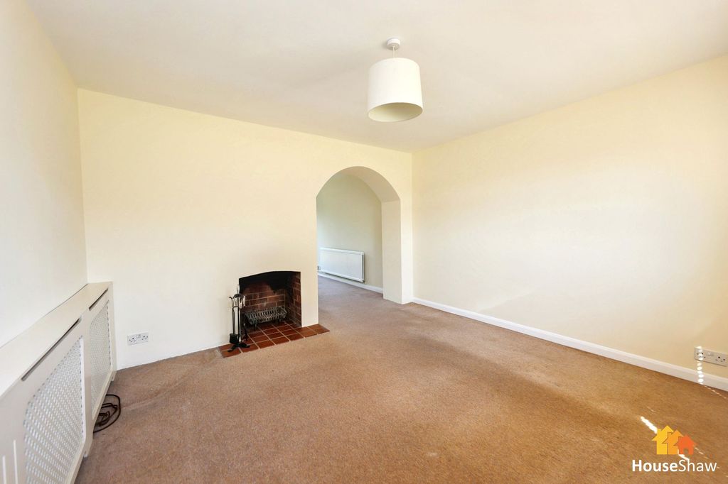 Property photo 2 of 27