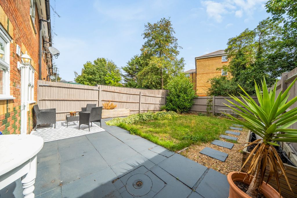 Property photo 2 of 22 5224432