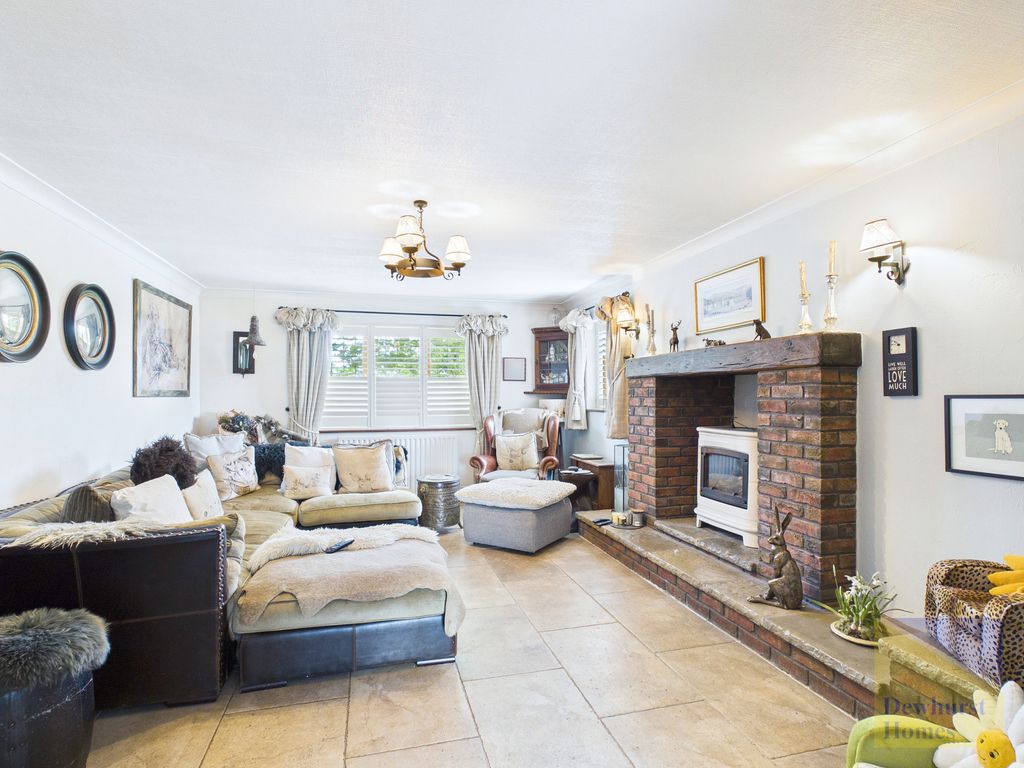 Property photo 2 of 34
