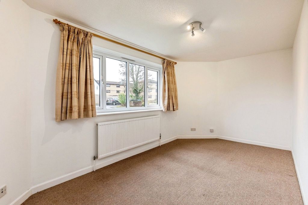 Property photo 3 of 9 Pbox-Img.Jpg