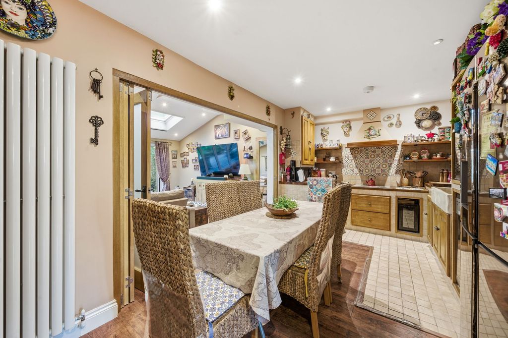 Property photo 3 of 29