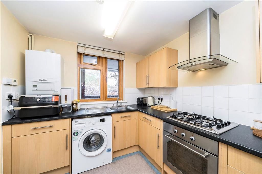 Property photo 3 of 6