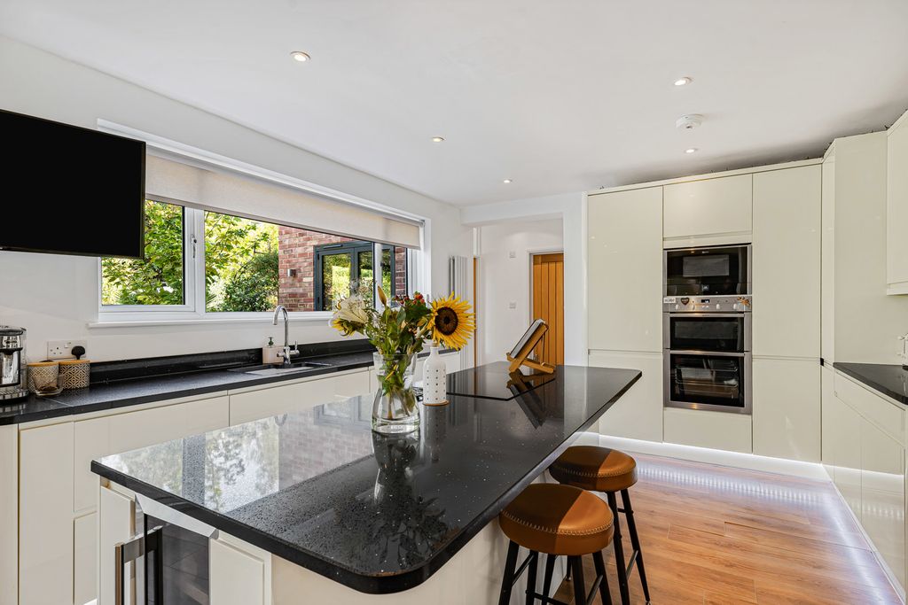 Property photo 3 of 46 Kitchen
