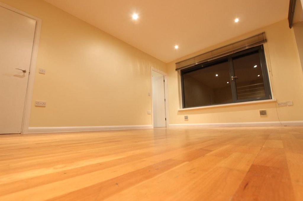 Property photo 1 of 29