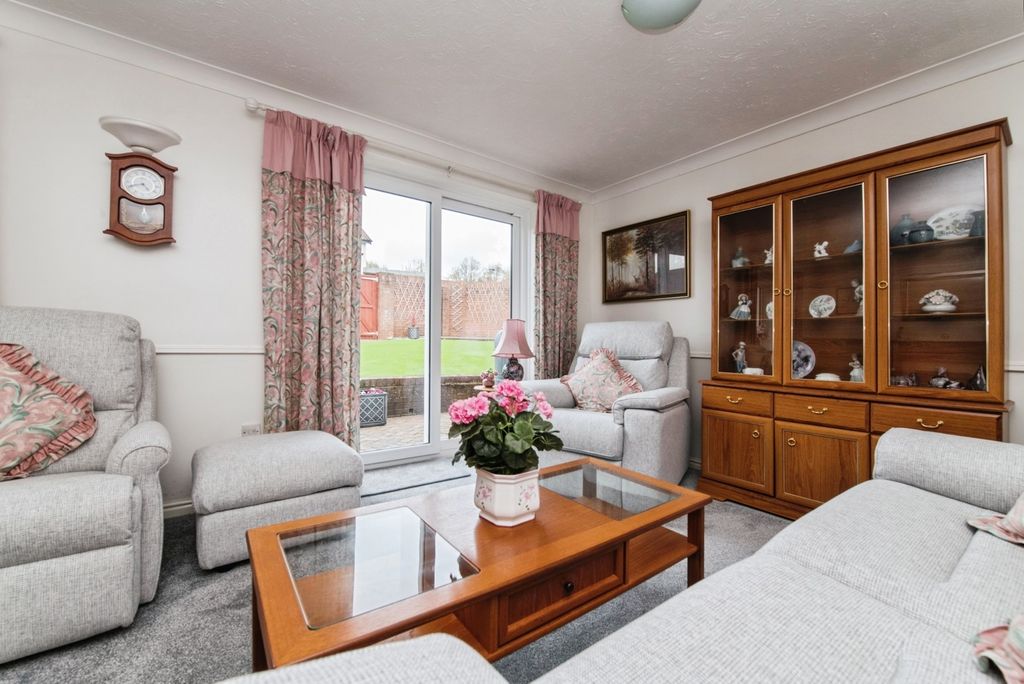 Property photo 2 of 19 Pbox-Img.Jpg