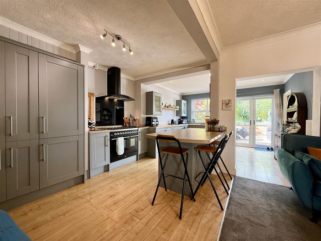 Property photo 3 of 23 3
