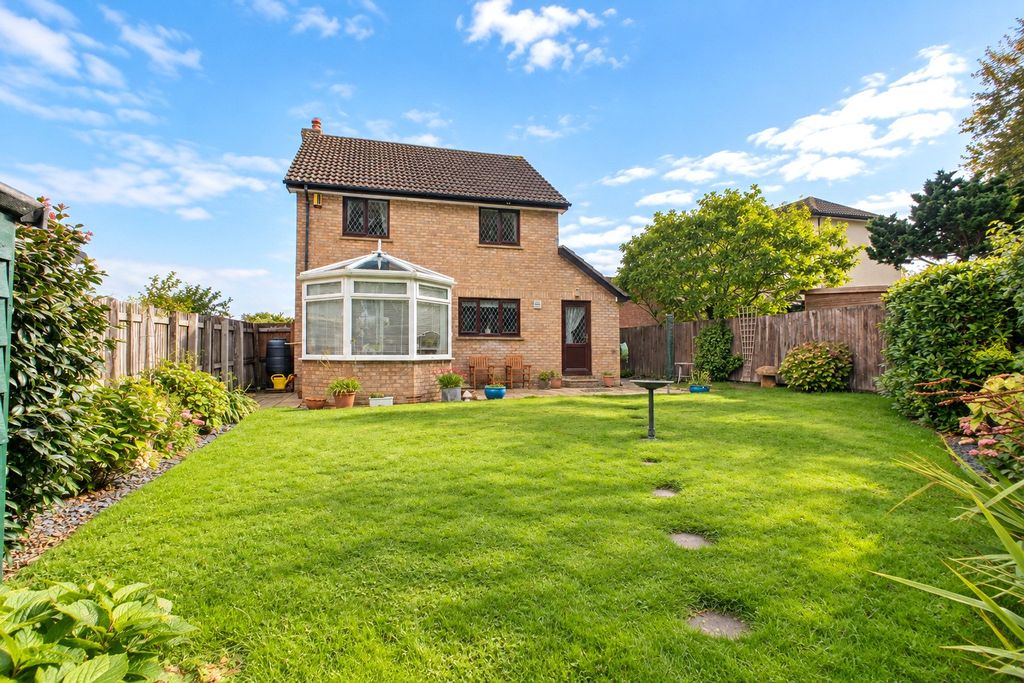 Property photo 2 of 18 Picture No. 30