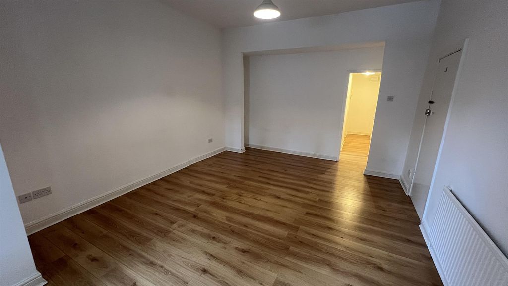 Property photo 3 of 8 20250804_100839669_Ios_Result.Jpg