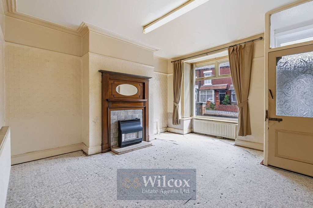 Property photo 2 of 19