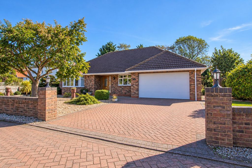 Property photo 1 of 30