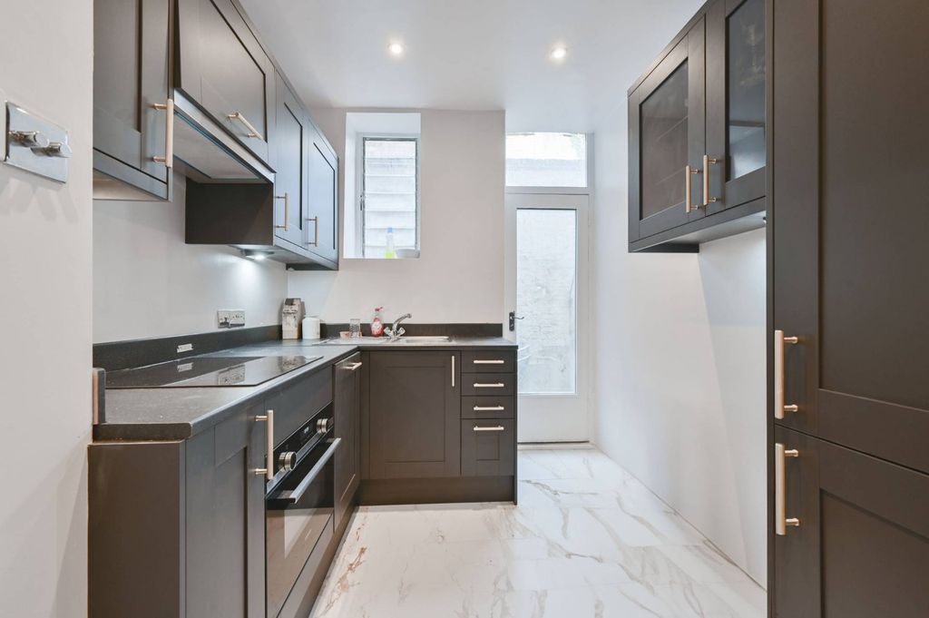 Property photo 2 of 6 Picture No. 05