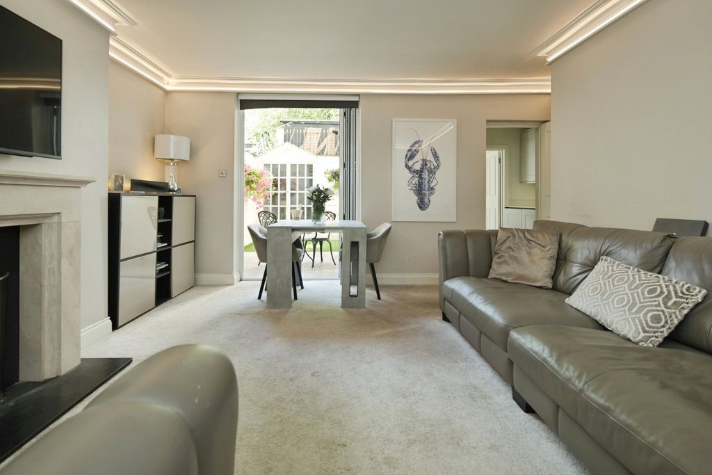 Property photo 2 of 21 Pbox-Img.Jpg
