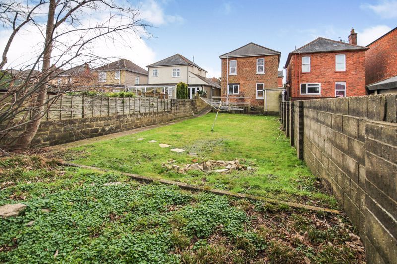 Property photo 1 of 10 Photo 5