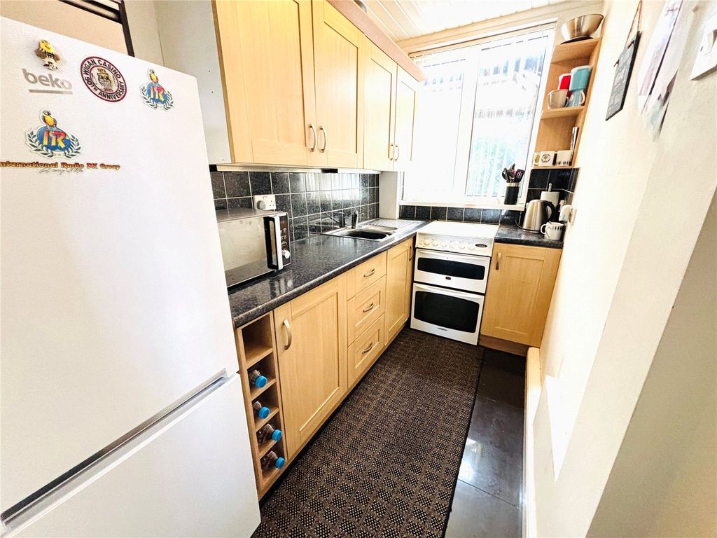 Property photo 3 of 18 Picture No. 03