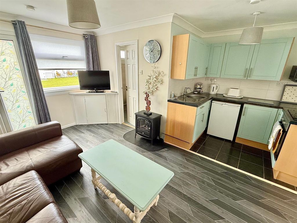 Property photo 3 of 9 Open Plan Living Room/Dining Area