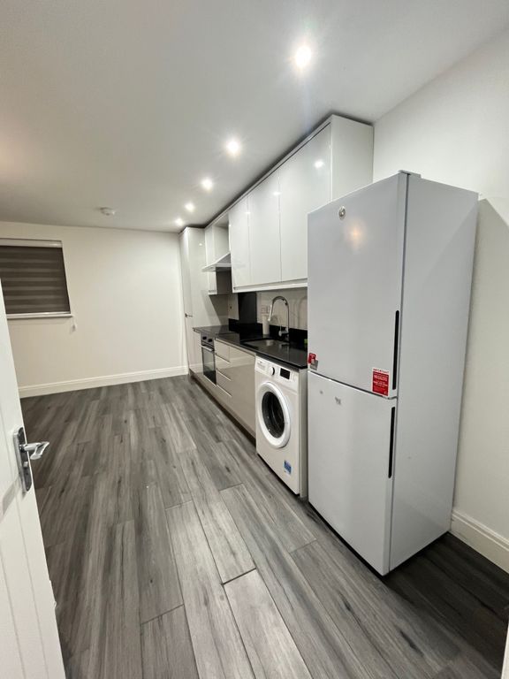 Property photo 2 of 10 1