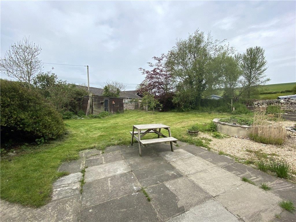 Property photo 3 of 11 Garden