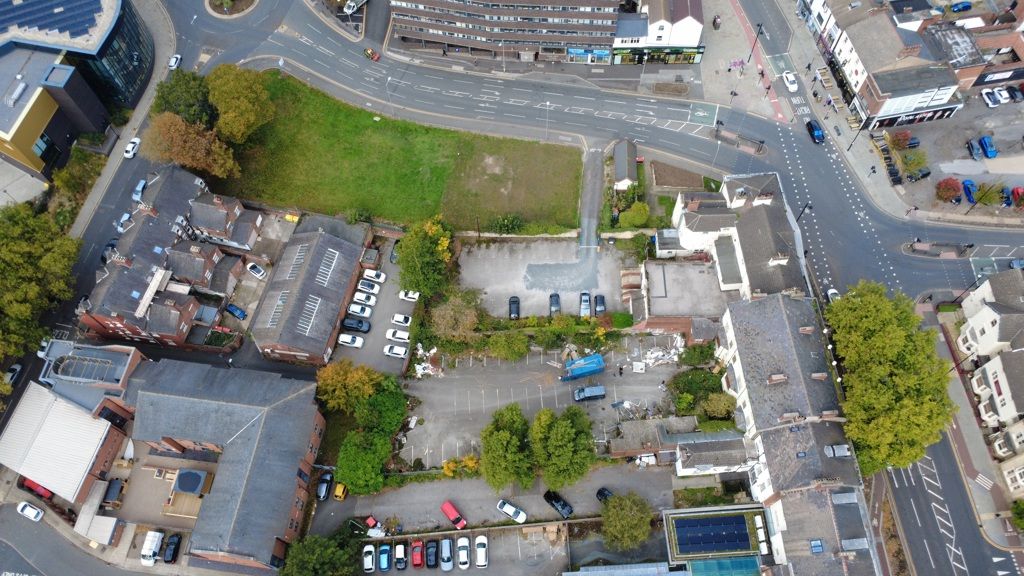 Property photo 3 of 9 Photo 6