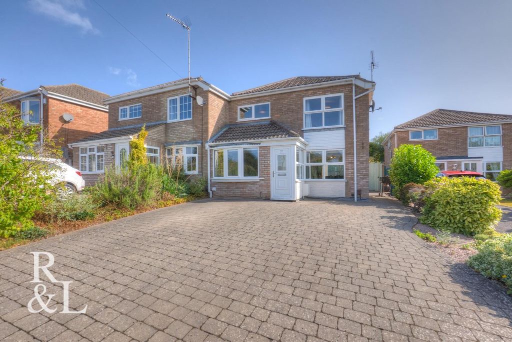 Property photo 1 of 22 Royston&amp;Lund (1).Jpg