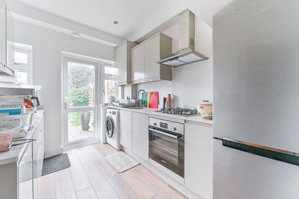 Property photo 2 of 5