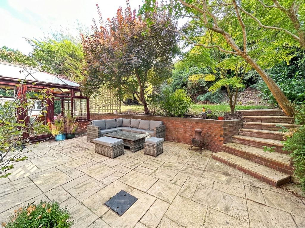 Property photo 3 of 28