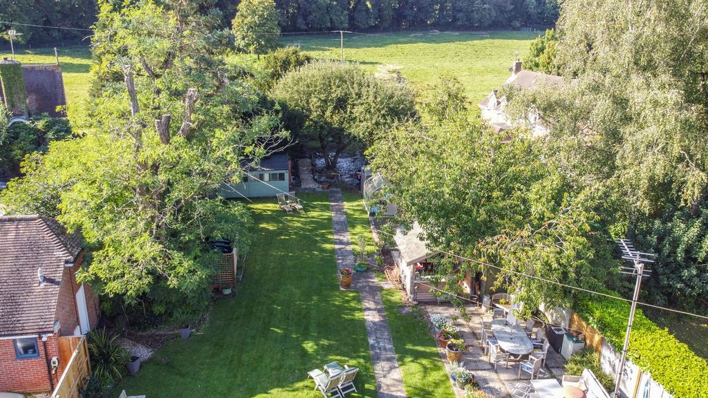 Property photo 3 of 28