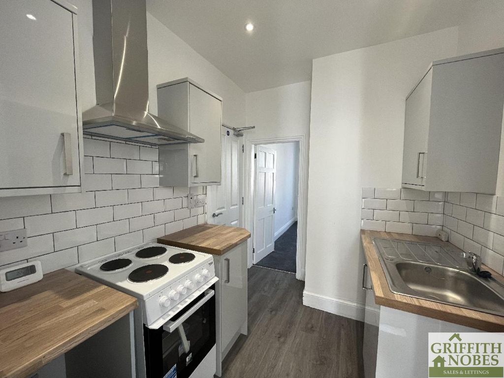 Property photo 2 of 13 Kitchen